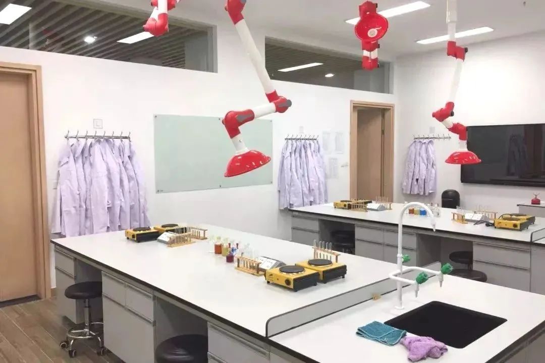 3 阿德科特學(xué)校正式更名：上海市松江區(qū)科德高級中學(xué)4.jpg