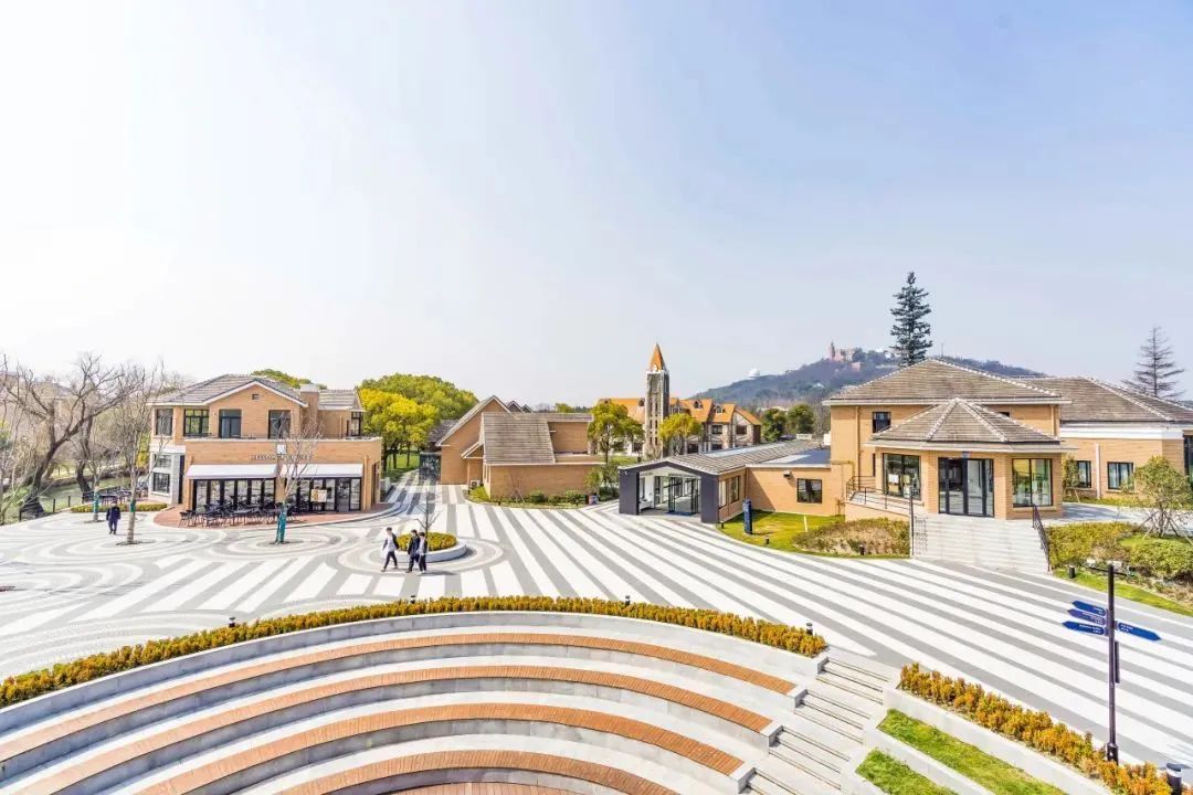 3 阿德科特學(xué)校正式更名：上海市松江區(qū)科德高級中學(xué)7.jpg