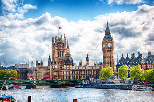 英國部分大學(xué)開放2021年秋季研究生申請
