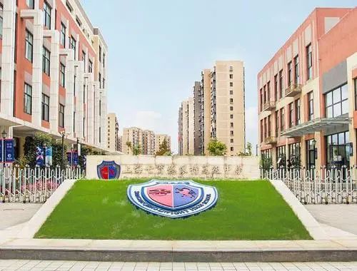 上海國際學校學費多少錢，一年起碼20萬以上？